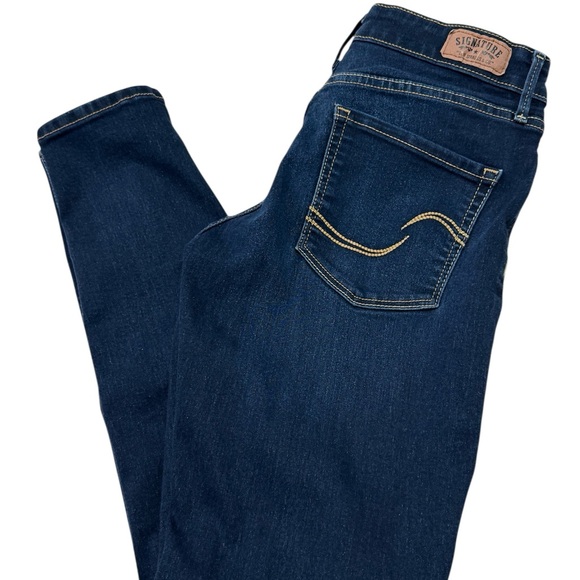 🔥Signature by Levi's strauss and co. Gold label modern skinny women's jeans - Picture 2 of 8